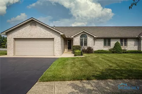 1308 Fairway Dr #U-3, Fostoria, OH 44830
