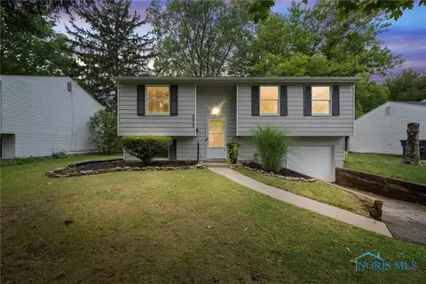 213 Ivanhill Rd, Toledo, OH 43615