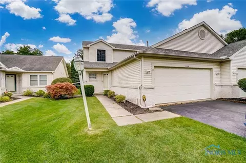 2206 Farm View Ct, Toledo, OH 43615