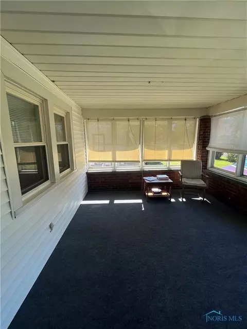 1663 Gilbert Rd, Toledo, OH 43614 photo 4