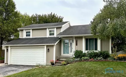 9477 Millcroft Rd, Perrysburg, OH 43551