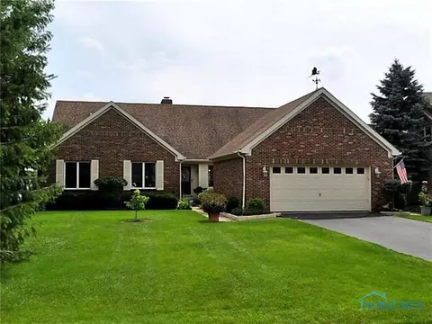 7943 N Shoreline Dr, Holland, OH 43528