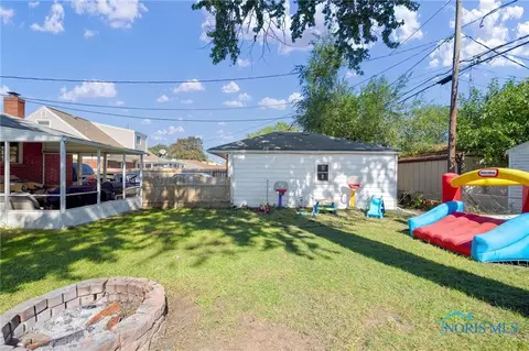 2361 Valeway Dr, Toledo, OH 43613 photo 33