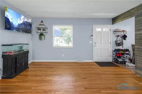 2361 Valeway Dr, Toledo, OH 43613 photo 7