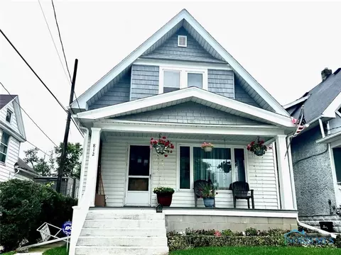 812 Dunwood Ct, Toledo, OH 43609