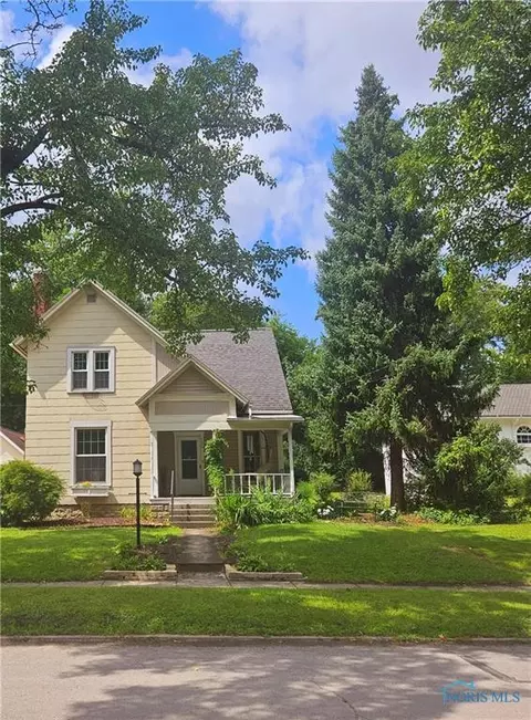 130 Eberly Ave, Bowling Green, OH 43402