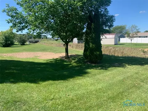 318 Gary Dr, Bryan, OH 43506 photo 3