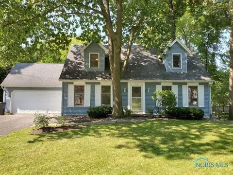 1801 Willowhill Ln, Toledo, OH 43615
