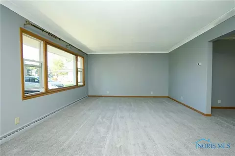 296 E Main St, Mccomb, OH 45858 photo 8