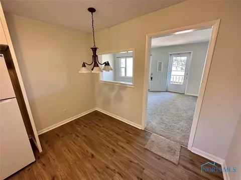 384 Glad St, Marion, OH 43302 photo 3