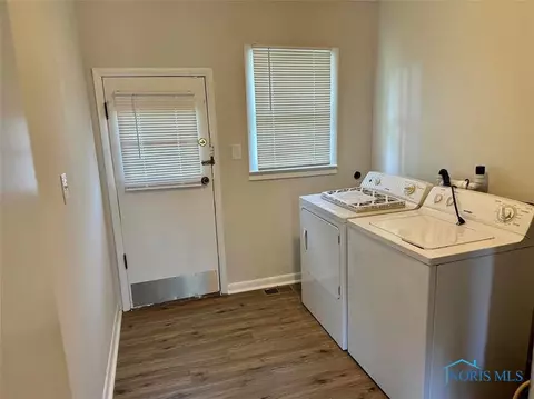 384 Glad St, Marion, OH 43302 photo 10
