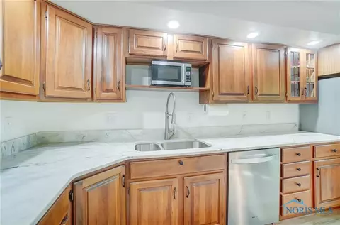 705 Sutton Pl Pl, Findlay, OH 45840 photo 13