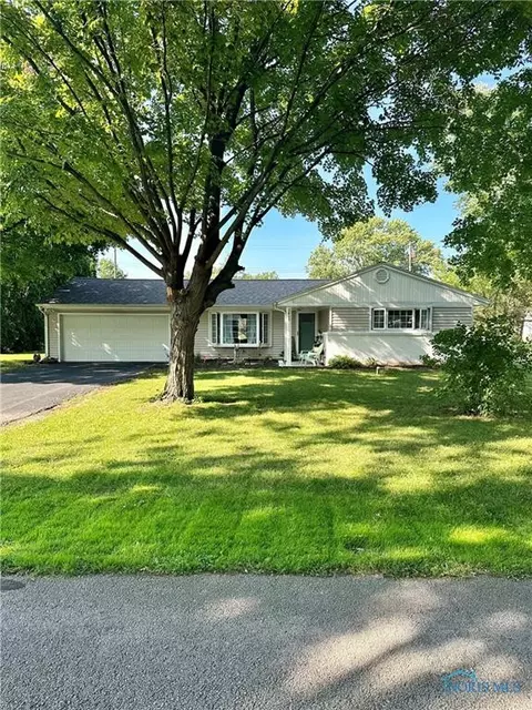 1410 Morningside Dr, Fostoria, OH 44830