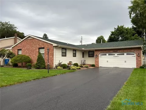 6657 Santo Ln, Maumee, OH 43537