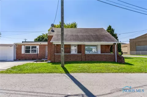 323 Crystal Ave, Findlay, OH 45840 photo 1