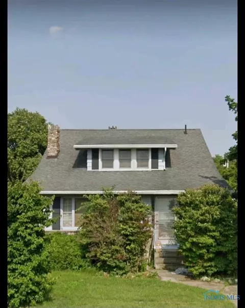 1411 Main St, Genoa, OH 43430