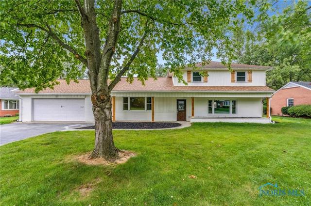 211 Orchard Ln, Findlay, OH 45840