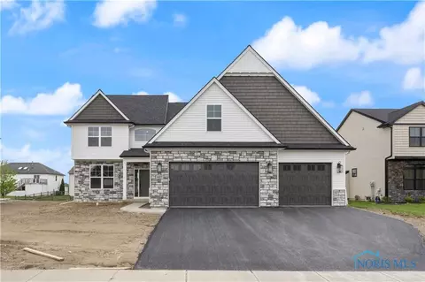 6027 Walnut Springs Blvd, Sylvania, OH 43560