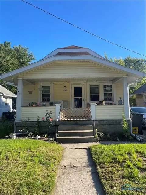 1749 Loxley Rd, Toledo, OH 43613