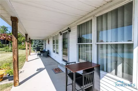 10075 Independence Rd, Defiance, OH 43512