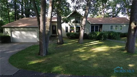 13677 County Road 10 3, Lyons, OH 43533