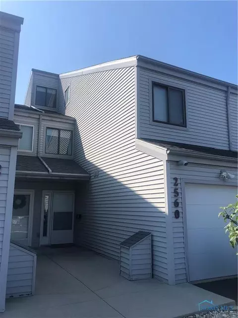 2560 W Village Dr, Toledo, OH 43614