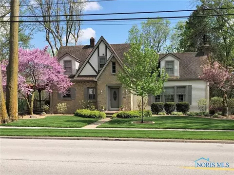 521 Water St, Woodville, OH 43469