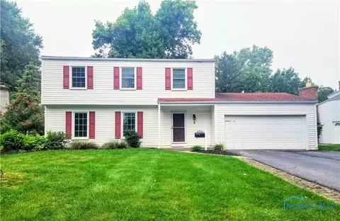 2247 Country Squire Ln, Toledo, OH 43615