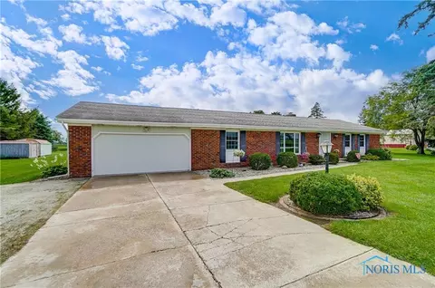 12713 Kramer Rd, Bowling Green, OH 43402