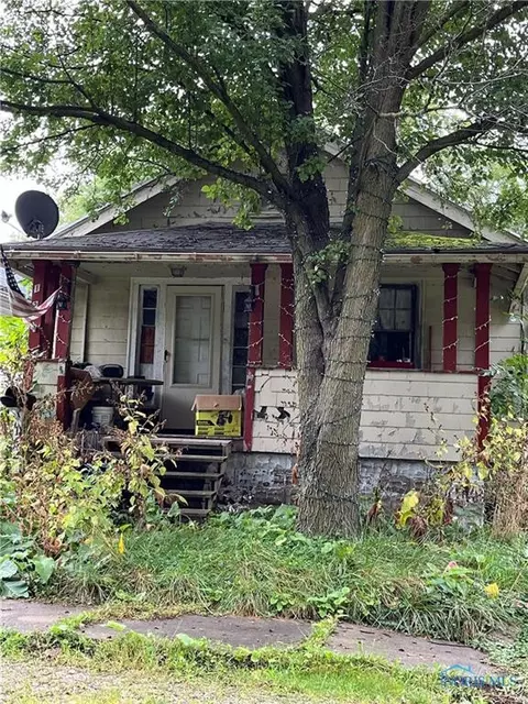 162 Louie St, Toledo, OH 43609