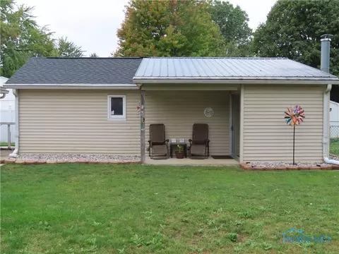1125 E Wilson St, Bryan, OH 43506 photo 4