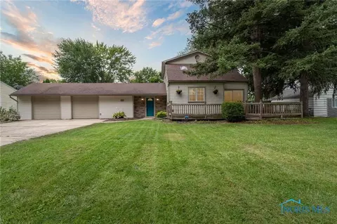 4010 Orono Dr, Toledo, OH 43614
