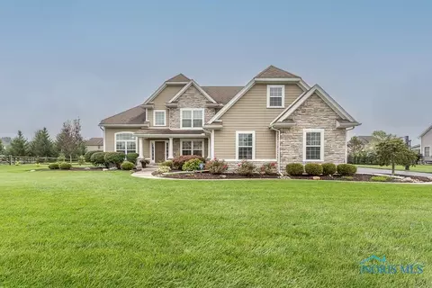 8517 Hosta Ln, Monclova, OH 43542