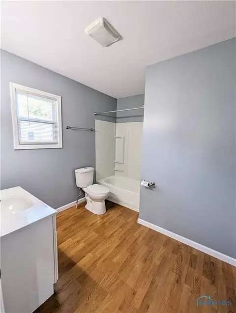 316 E Main St, Wayne, OH 43466 photo 16