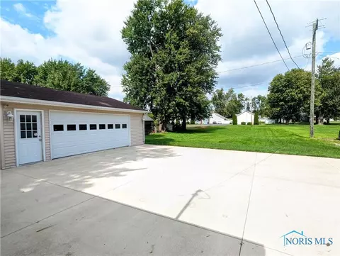 316 E Main St, Wayne, OH 43466 photo 6