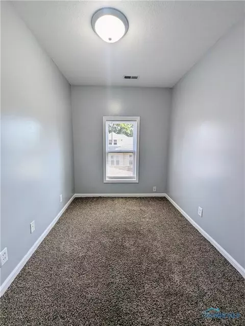 316 E Main St, Wayne, OH 43466 photo 13