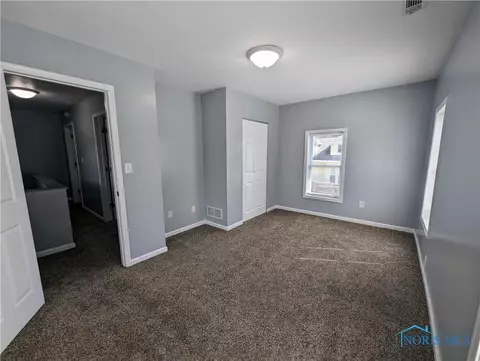 316 E Main St, Wayne, OH 43466 photo 8