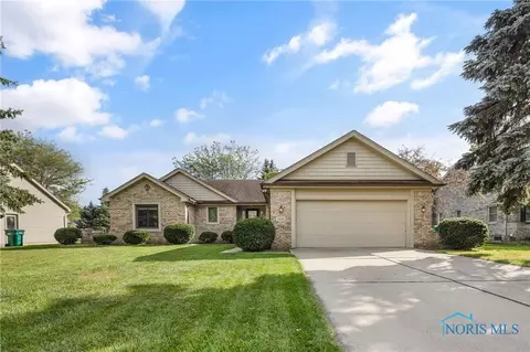 2349 Eastpointe Dr, Northwood, OH 43619