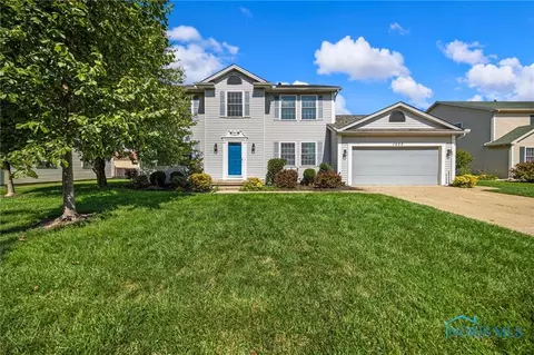 1522 Finch Dr, Bowling Green, OH 43402