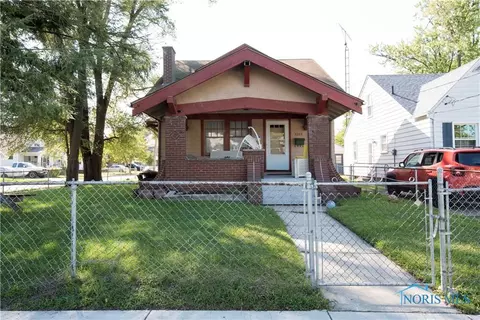 4203 Berwick Ave, Toledo, OH 43612