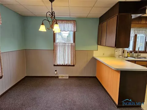 324 E Dudley St, Maumee, OH 43537 photo 10