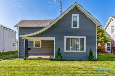 429 W Maple St, Deshler, OH 43516