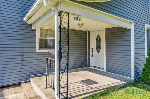 429 W Maple St, Deshler, OH 43516 photo 4