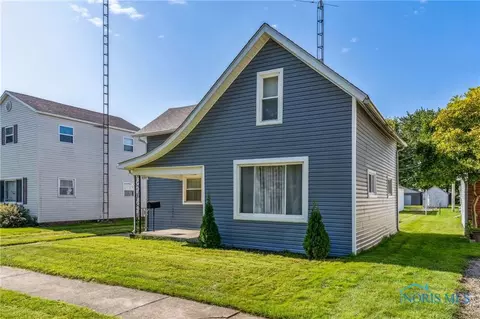 429 W Maple St, Deshler, OH 43516 photo 3