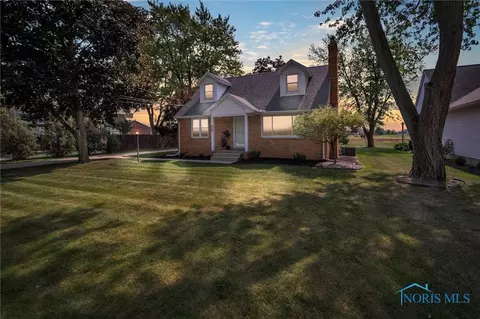 5116 Bayshore Rd, Oregon, OH 43616
