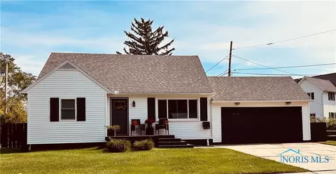 1104 Holgate Ave, Maumee, OH 43537