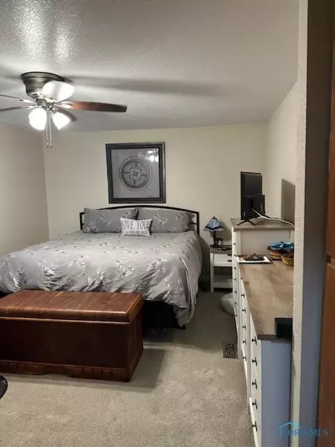 704 S Walnut St, Bryan, OH 43506 photo 5