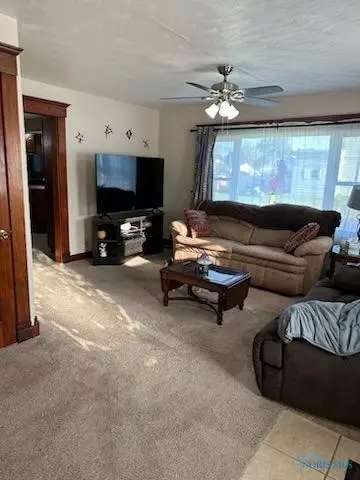 704 S Walnut St, Bryan, OH 43506 photo 4