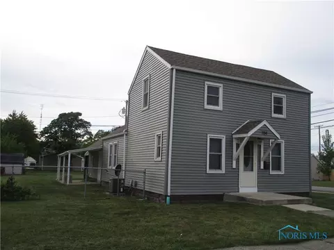 704 S Walnut St, Bryan, OH 43506 photo 2