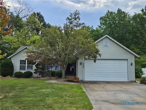 179 Meadowbrook Dr, Defiance, OH 43512